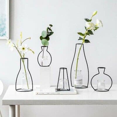 #title##Retro Iron Line Vase | In Home