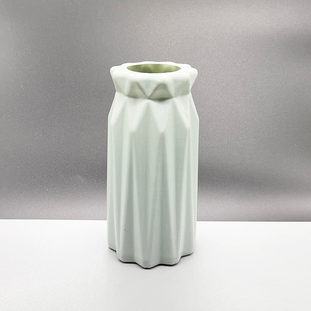 #title##Plastic Flower Vase | In Home