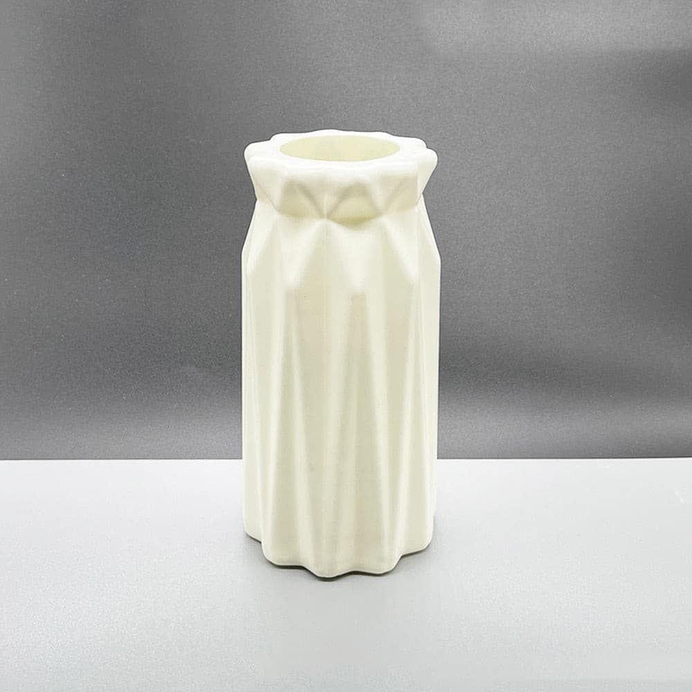 #title##Plastic Flower Vase | In Home