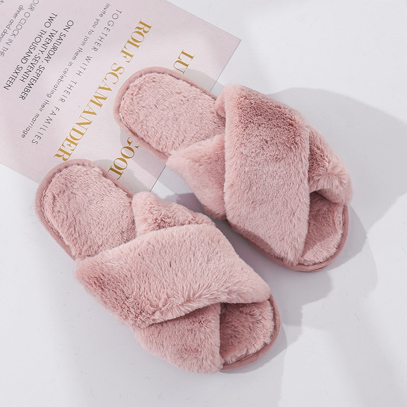 #title##Woman fashion fur slippers | In Home