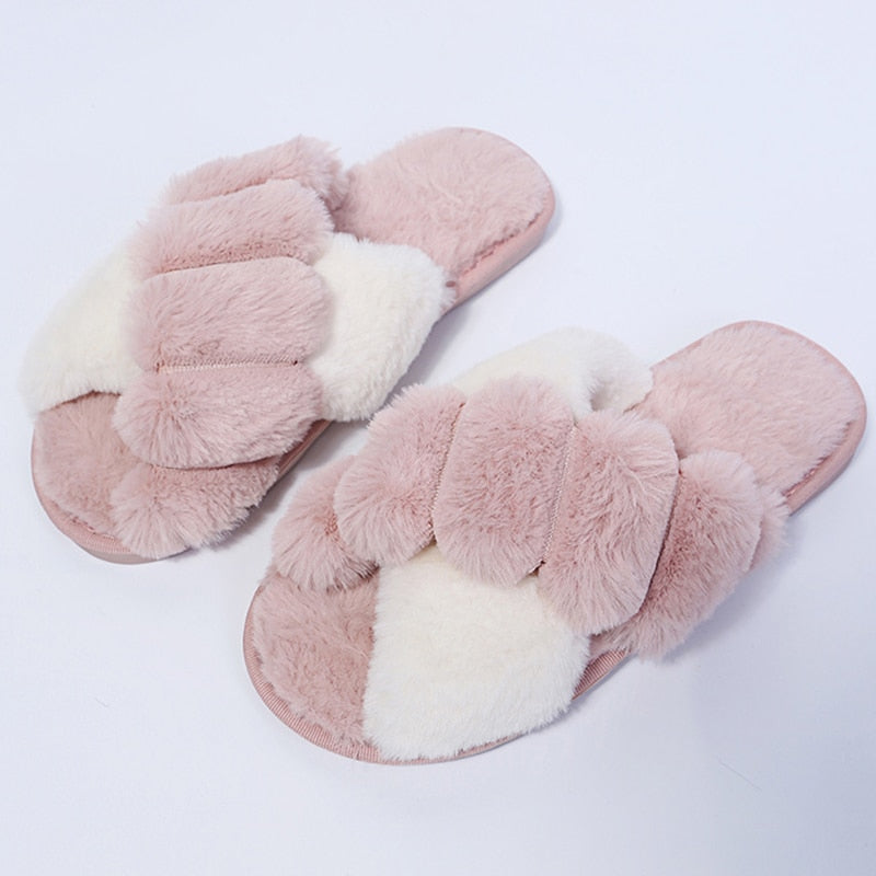 #title##Woman fashion fur slippers | In Home