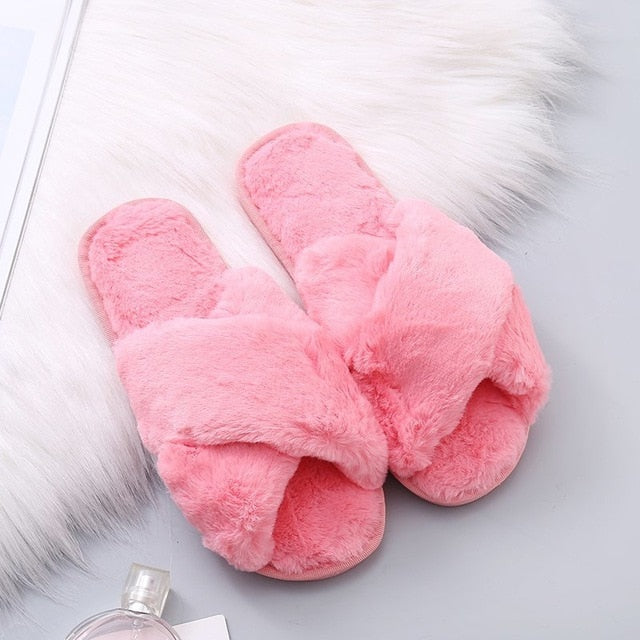 #title##Woman fashion fur slippers | In Home