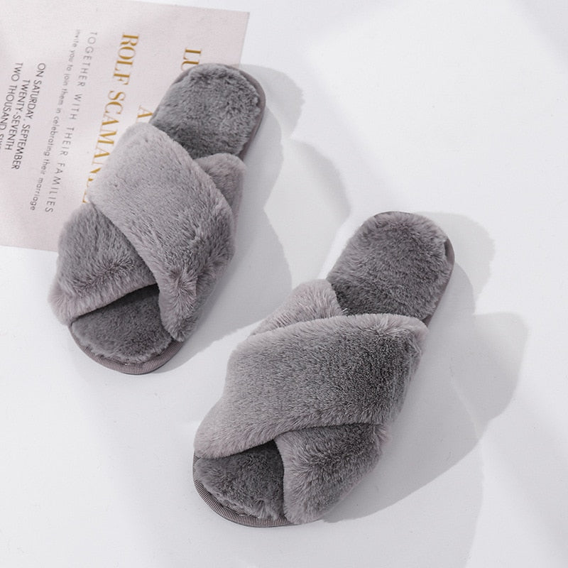 #title##Woman fashion fur slippers | In Home