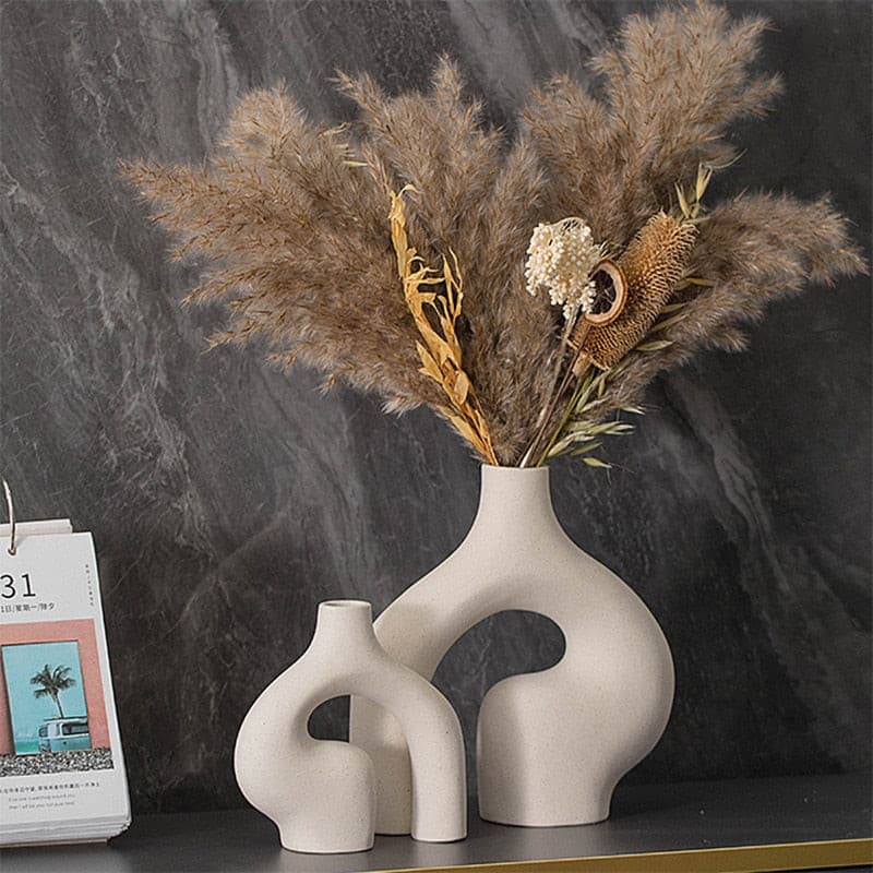 #title##Ceramic Interlock Vase | In Home