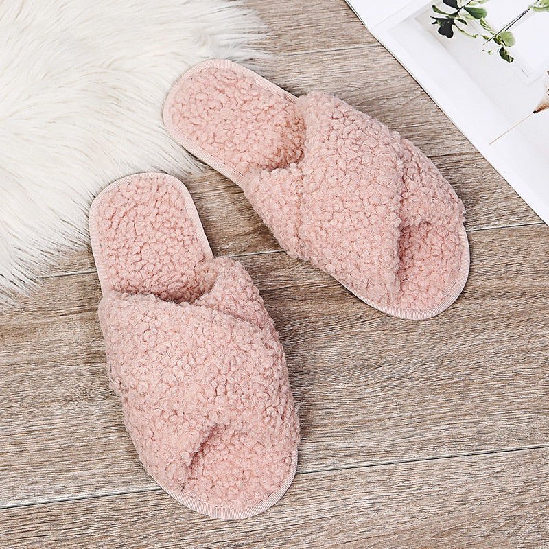 #title##Woman fashion fur slippers | In Home