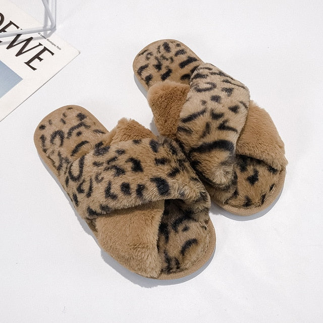 #title##Woman fashion fur slippers | In Home