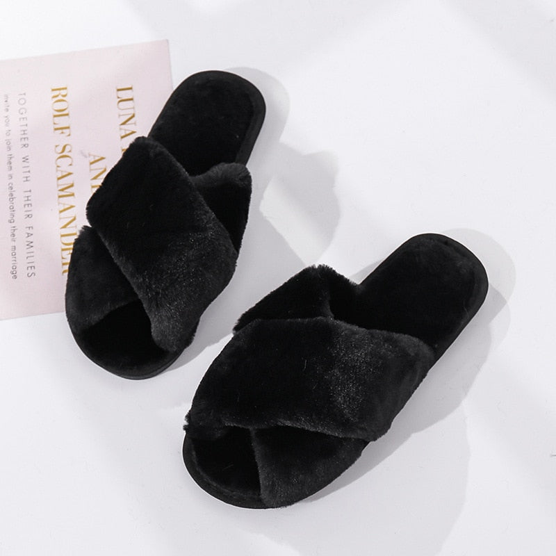 #title##Woman fashion fur slippers | In Home