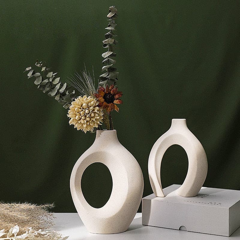 #title##Ceramic Interlock Vase | In Home