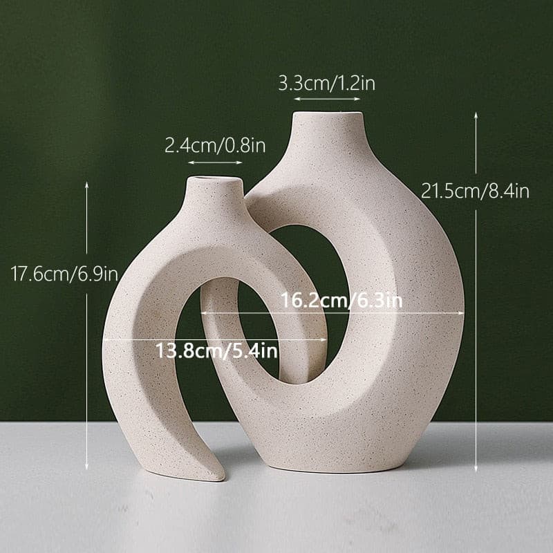 Ceramic Interlock Vase | In Home